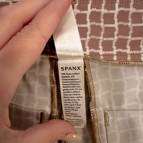 Sunshine Collection Shorts - NWT - Picture 5 of 6